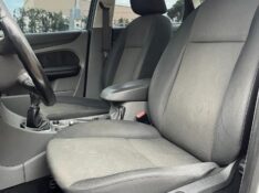 FORD FOCUS SEDAN 2.0 GLX SEDAN 16V FLEX 4P MANUAL 2010/2010 BOSCO AUTOMÓVEIS GUAPORÉ / Carros no Vale