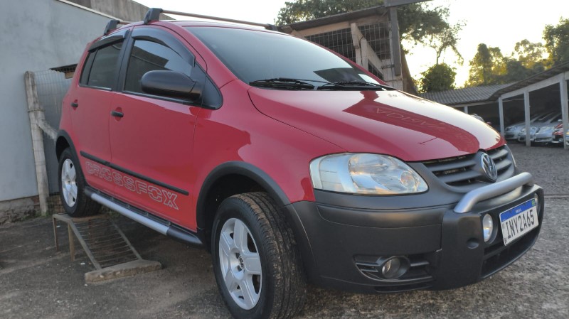 VOLKSWAGEN CROSSFOX 1.6 8V FLEX 2007/2007 ADRIANO VEÍCULOS CRUZEIRO DO SUL / Carros no Vale