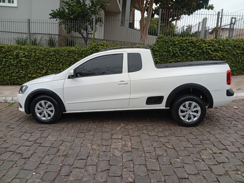 VOLKSWAGEN SAVEIRO 1.6 CE 2013/2014 ALTERNATIVA VEÍCULOS LAJEADO / Carros no Vale