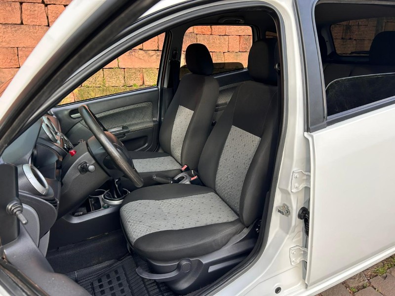FORD FIESTA 1.0 8V FLEX/CLASS 1.0 8V FLEX 5P 2014/2014 LS MULTIMARCAS VENÂNCIO AIRES / Carros no Vale