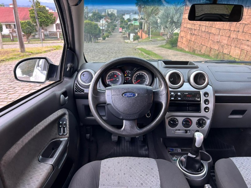 FORD FIESTA 1.0 8V FLEX/CLASS 1.0 8V FLEX 5P 2014/2014 LS MULTIMARCAS VENÂNCIO AIRES / Carros no Vale