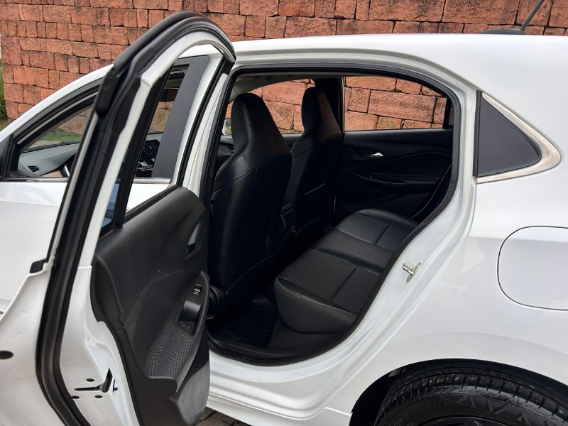 CHEVROLET ONIX HATCH PREM 1.0 12V TB FLEX 5P AUT. 2020/2020 LS MULTIMARCAS VENÂNCIO AIRES / Carros no Vale