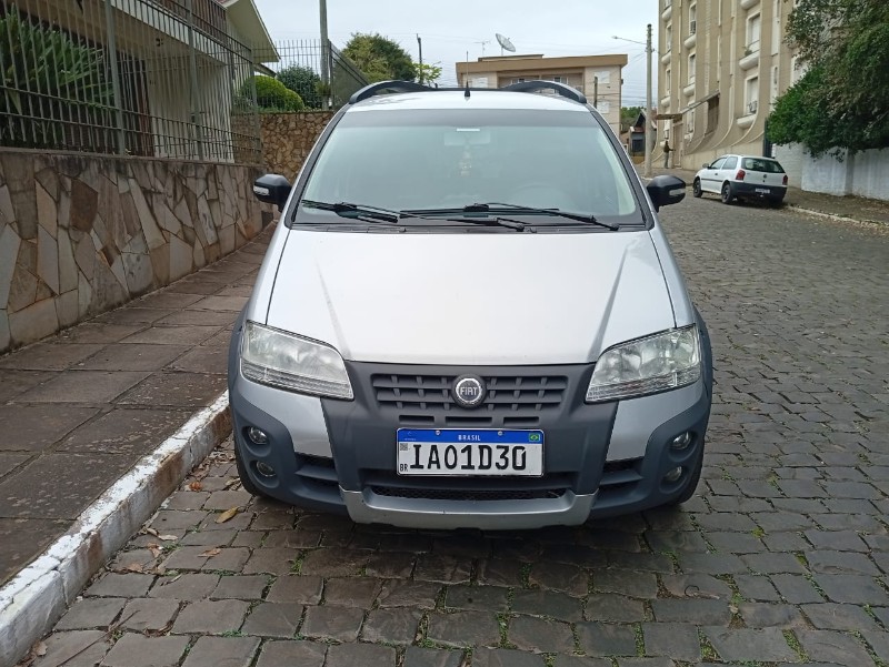 FIAT IDEA ADVENTURE 1.8 2008/2008 ALTERNATIVA VEÍCULOS LAJEADO / Carros no Vale