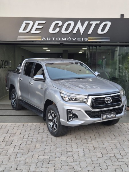 TOYOTA HILUX 2.8 SRX 4X4 16V 2019/2019 DE CONTO AUTOMÓVEIS SARANDI / Carros no Vale