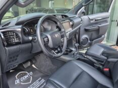 TOYOTA HILUX 2.8 SRX 4X4 16V 2019/2019 DE CONTO AUTOMÓVEIS SARANDI / Carros no Vale