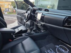 TOYOTA HILUX 2.8 SRX 4X4 16V 2019/2019 DE CONTO AUTOMÓVEIS SARANDI / Carros no Vale