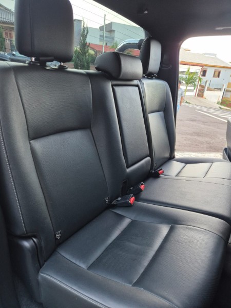 TOYOTA HILUX 2.8 SRX 4X4 16V 2019/2019 DE CONTO AUTOMÓVEIS SARANDI / Carros no Vale