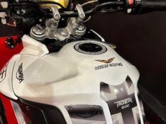 TRIUMPH TIGER 800 XRX /2019 EXCLUSIVO VEÍCULOS SANTA CRUZ DO SUL / Carros no Vale