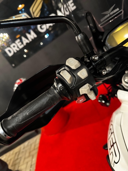 TRIUMPH TIGER 800 XRX /2019 EXCLUSIVO VEÍCULOS SANTA CRUZ DO SUL / Carros no Vale