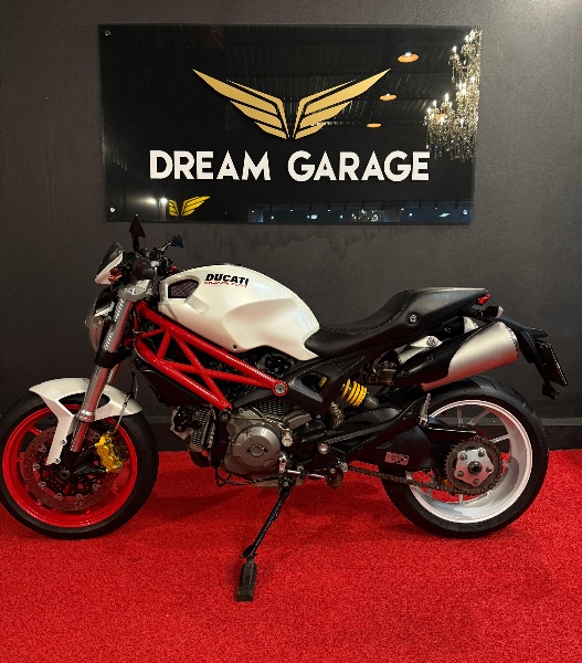 DUCATI MONSTER 796 /2013 EXCLUSIVO VEÍCULOS SANTA CRUZ DO SUL / Carros no Vale