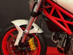 DUCATI MONSTER 796 /2013 EXCLUSIVO VEÍCULOS SANTA CRUZ DO SUL / Carros no Vale