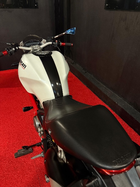DUCATI MONSTER 796 /2013 EXCLUSIVO VEÍCULOS SANTA CRUZ DO SUL / Carros no Vale