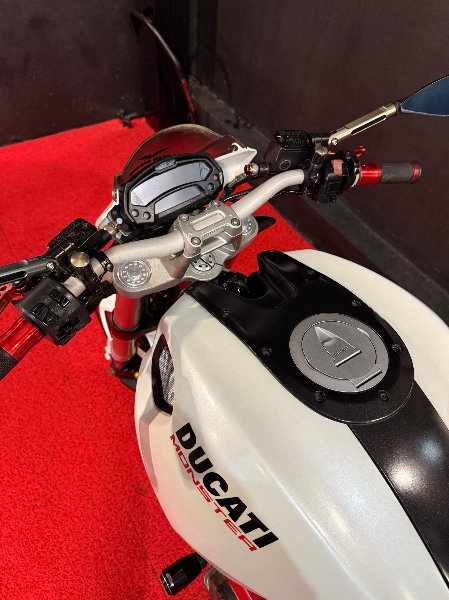 DUCATI MONSTER 796 /2013 EXCLUSIVO VEÍCULOS SANTA CRUZ DO SUL / Carros no Vale