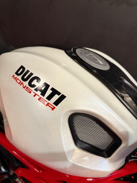 DUCATI MONSTER 796 /2013 EXCLUSIVO VEÍCULOS SANTA CRUZ DO SUL / Carros no Vale