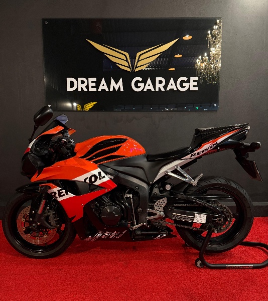 HONDA MOTOS CBR 600 RR /2008 EXCLUSIVO VEÍCULOS SANTA CRUZ DO SUL / Carros no Vale