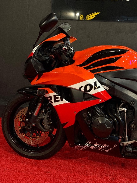 HONDA MOTOS CBR 600 RR /2008 EXCLUSIVO VEÍCULOS SANTA CRUZ DO SUL / Carros no Vale