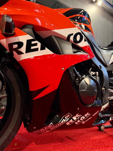 HONDA MOTOS CBR 600 RR /2008 EXCLUSIVO VEÍCULOS SANTA CRUZ DO SUL / Carros no Vale