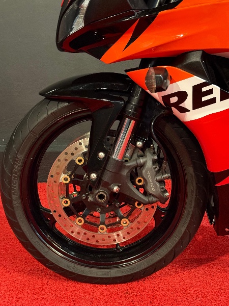 HONDA MOTOS CBR 600 RR /2008 EXCLUSIVO VEÍCULOS SANTA CRUZ DO SUL / Carros no Vale
