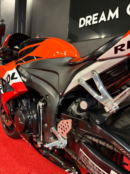 HONDA MOTOS CBR 600 RR /2008 EXCLUSIVO VEÍCULOS SANTA CRUZ DO SUL / Carros no Vale