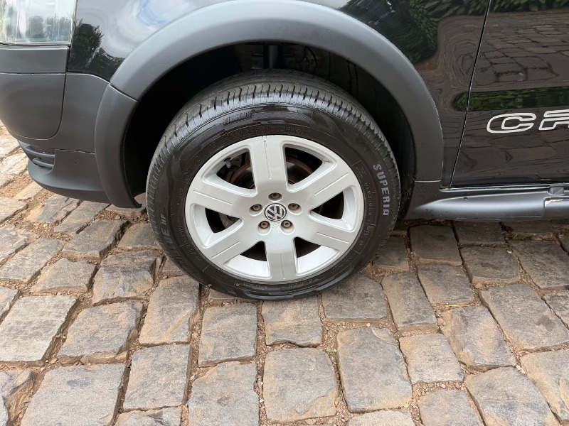 VOLKSWAGEN CROSSFOX 1.6 2010/2010 ELY AUTOMÓVEIS LAJEADO / Carros no Vale