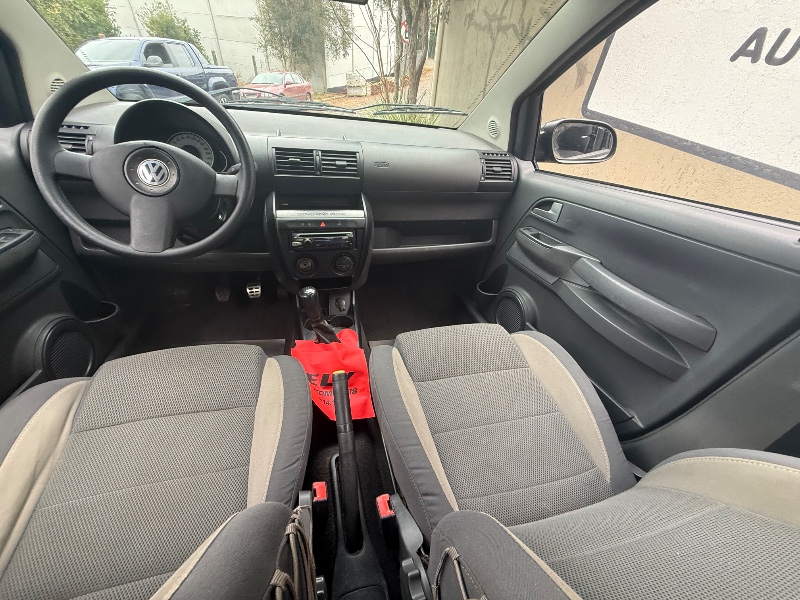 VOLKSWAGEN CROSSFOX 1.6 2010/2010 ELY AUTOMÓVEIS LAJEADO / Carros no Vale