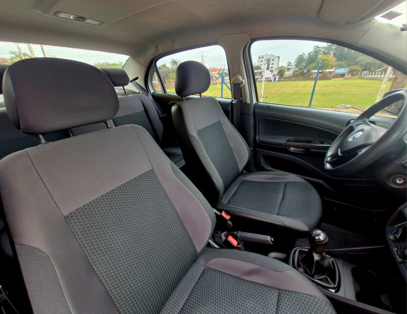 VOLKSWAGEN VOYAGE 1.6 2020/2021 CRUZEIRO MULTIMARCAS CRUZEIRO DO SUL / Carros no Vale