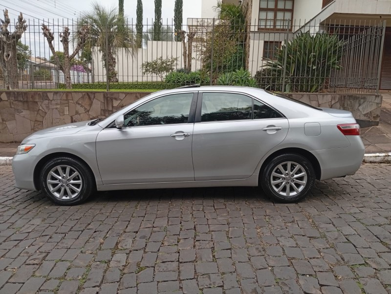 TOYOTA CAMRY XLE 3.5 2010/2010 ALTERNATIVA VEÍCULOS LAJEADO / Carros no Vale
