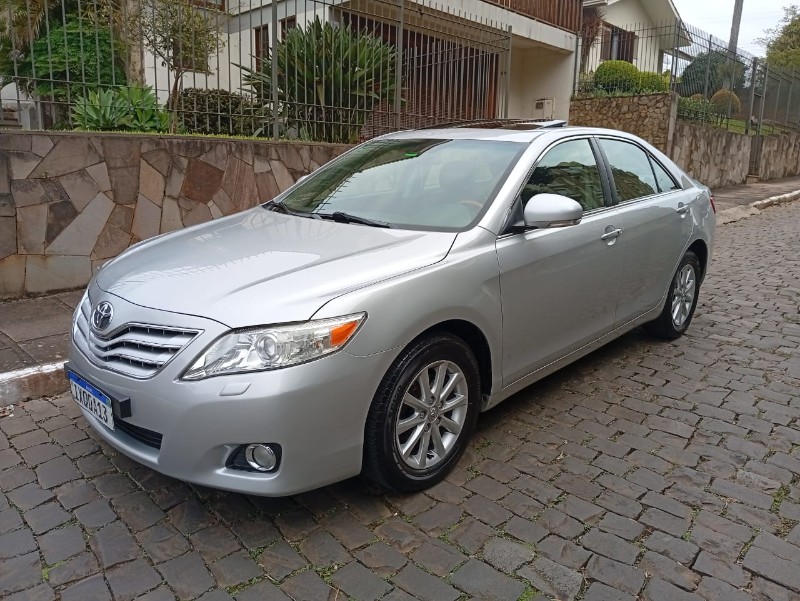 TOYOTA CAMRY XLE 3.5 2010/2010 ALTERNATIVA VEÍCULOS LAJEADO / Carros no Vale