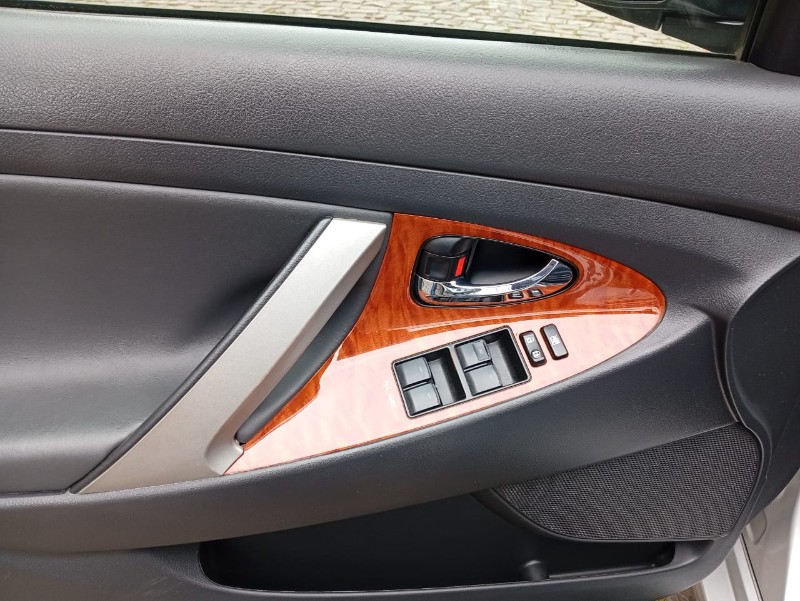 TOYOTA CAMRY XLE 3.5 2010/2010 ALTERNATIVA VEÍCULOS LAJEADO / Carros no Vale