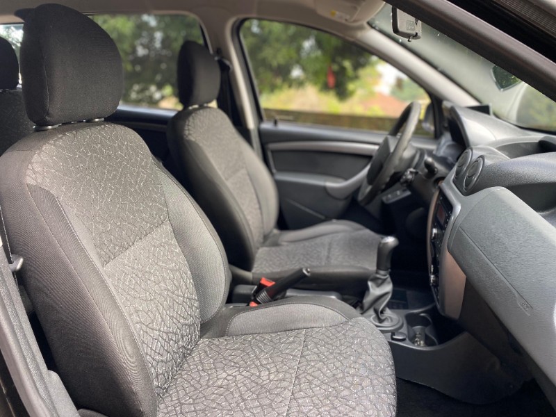 RENAULT DUSTER EXPRESSION 1.6 2014/2015 ESTAÇÃO DO CARRO ESTRELA / Carros no Vale