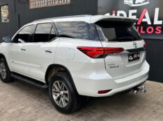 TOYOTA SW4 SRX 2.8 TURBO /2017 IDEAL VEÍCULOS LAJEADO / Carros no Vale