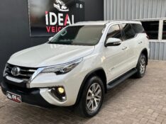 TOYOTA SW4 SRX 2.8 TURBO /2017 IDEAL VEÍCULOS LAJEADO / Carros no Vale