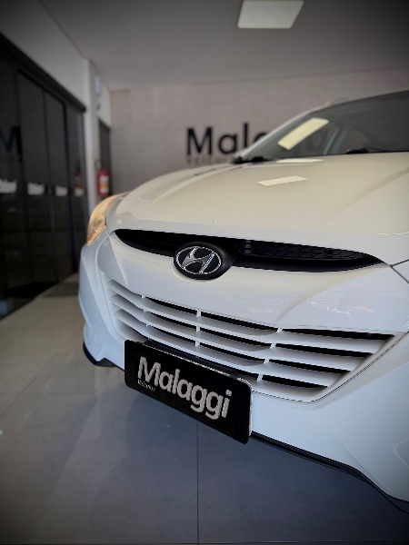 HYUNDAI IX35 2.0 16V FLEX 4P AUTOMATICO 2014/2015 MALAGGI VEÍCULOS ENCANTADO / Carros no Vale
