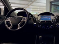 HYUNDAI IX35 2.0 16V FLEX 4P AUTOMATICO 2014/2015 MALAGGI VEÍCULOS ENCANTADO / Carros no Vale