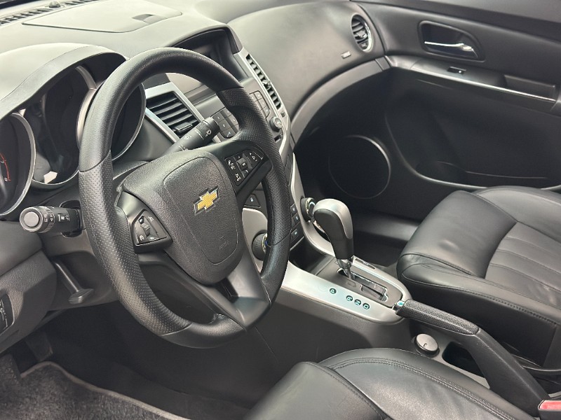CHEVROLET CRUZE LT 1.8 16V FLEXPOWER 4P AUT. 2014/2014 MAIS FÁCIL VEÍCULOS SANTA CRUZ DO SUL / Carros no Vale