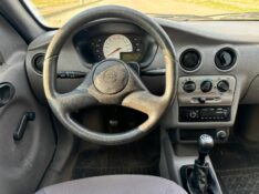 CHEVROLET CELTA 1.0 /2001 RT 811 VEÍCULOS ARROIO DO MEIO / Carros no Vale