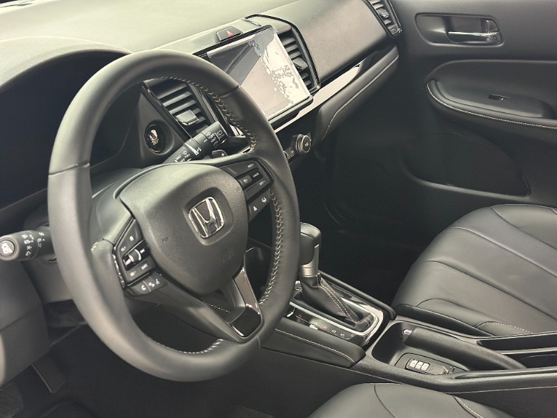 HONDA CITY 1.5 HATCHBACK TOURING 16V 2023/2024 MAIS FÁCIL VEÍCULOS SANTA CRUZ DO SUL / Carros no Vale