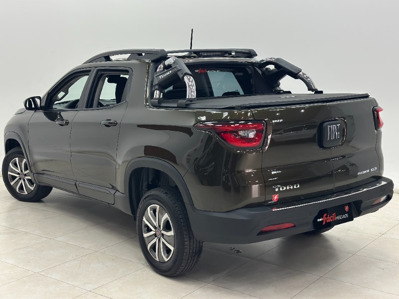 FIAT TORO 1.8 16V EVO FLEX FREEDOM AUTOMÁTICO 2016/2017 MAIS FÁCIL VEÍCULOS SANTA CRUZ DO SUL / Carros no Vale