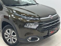 FIAT TORO 1.8 16V EVO FLEX FREEDOM AUTOMÁTICO 2016/2017 MAIS FÁCIL VEÍCULOS SANTA CRUZ DO SUL / Carros no Vale
