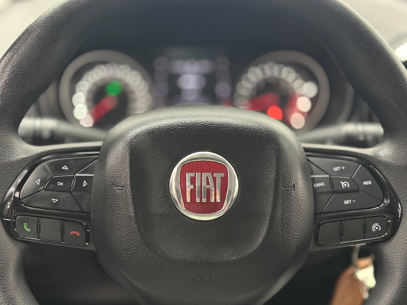 FIAT TORO 1.8 16V EVO FLEX FREEDOM AUTOMÁTICO 2016/2017 MAIS FÁCIL VEÍCULOS SANTA CRUZ DO SUL / Carros no Vale