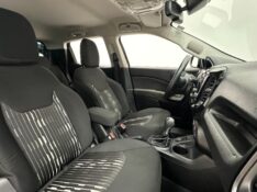 FIAT TORO 1.8 16V EVO FLEX FREEDOM AUTOMÁTICO 2016/2017 MAIS FÁCIL VEÍCULOS SANTA CRUZ DO SUL / Carros no Vale