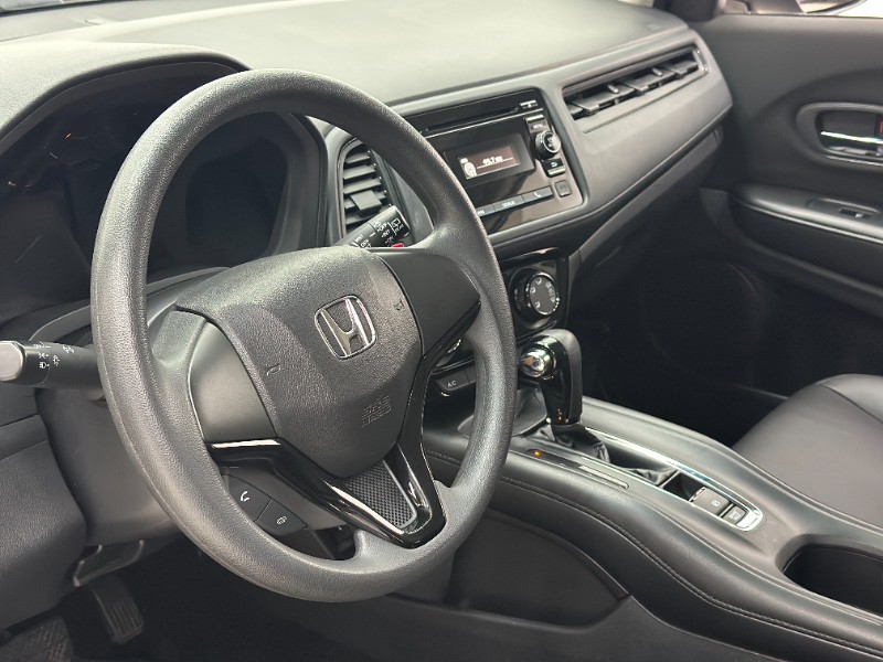 HONDA HR-V 1.8 16V FLEX LX 4P AUTOMÁTICO 2015/2016 MAIS FÁCIL VEÍCULOS SANTA CRUZ DO SUL / Carros no Vale