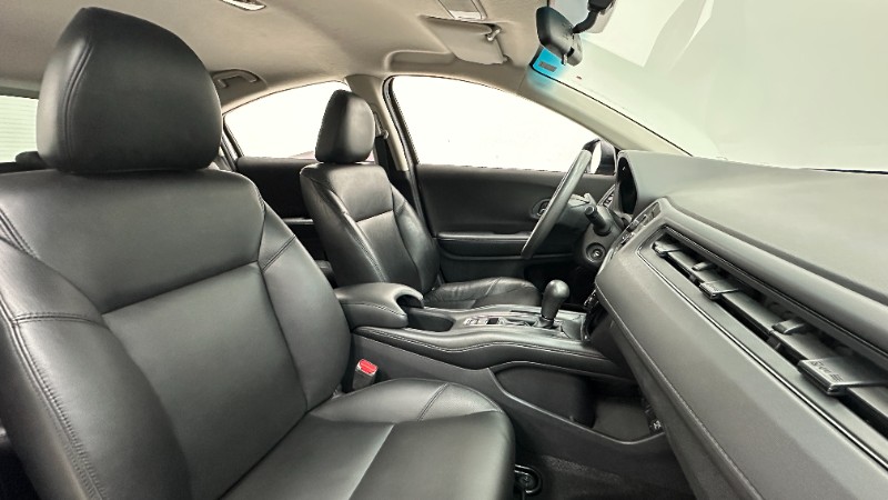 HONDA HR-V 1.8 16V FLEX LX 4P AUTOMÁTICO 2015/2016 MAIS FÁCIL VEÍCULOS SANTA CRUZ DO SUL / Carros no Vale
