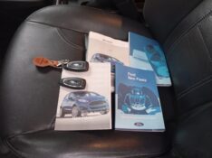 FORD NEW FIESTA TITANIUM 2015/2016 ALTERNATIVA VEÍCULOS LAJEADO / Carros no Vale