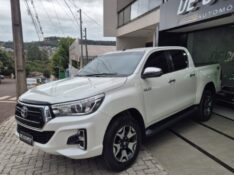 TOYOTA HILUX 2.8 SRX 4X4 CD 16V /2020 DE CONTO AUTOMÓVEIS SARANDI / Carros no Vale