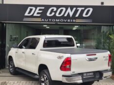 TOYOTA HILUX 2.8 SRX 4X4 CD 16V /2020 DE CONTO AUTOMÓVEIS SARANDI / Carros no Vale