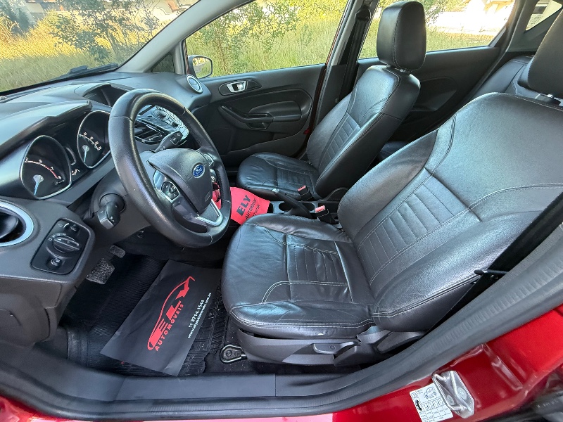FORD FIESTA 1.6 TITANIUM 2015/2015 ELY AUTOMÓVEIS LAJEADO / Carros no Vale