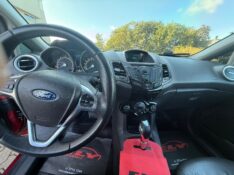 FORD FIESTA 1.6 TITANIUM 2015/2015 ELY AUTOMÓVEIS LAJEADO / Carros no Vale