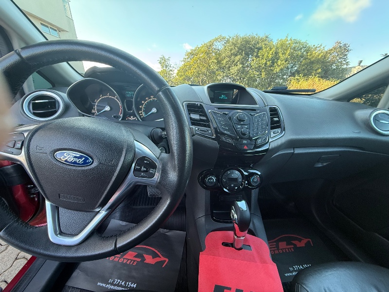 FORD FIESTA 1.6 TITANIUM 2015/2015 ELY AUTOMÓVEIS LAJEADO / Carros no Vale