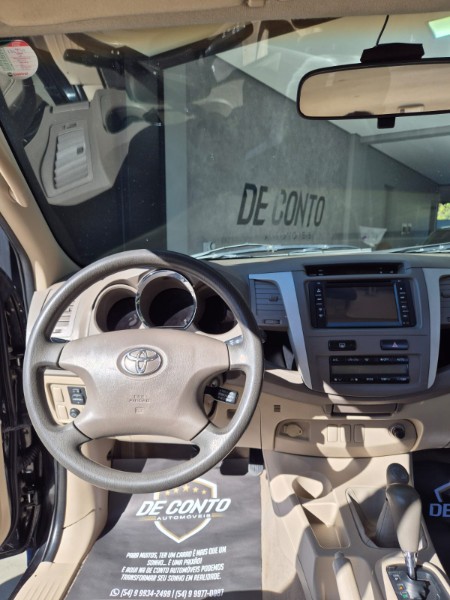 TOYOTA HILUX SW4 3.0 SRV 4X4 16V /2007 DE CONTO AUTOMÓVEIS SARANDI / Carros no Vale